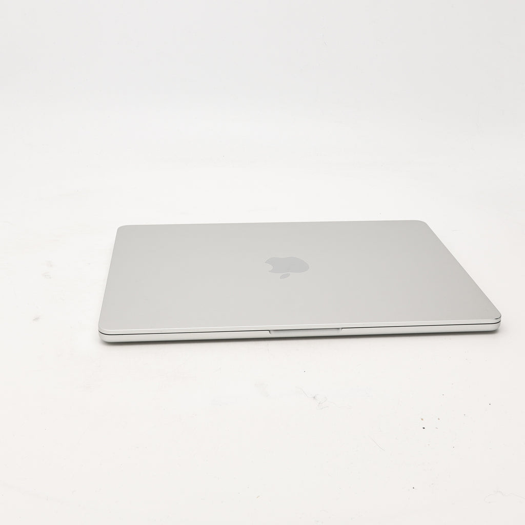 95新 Apple MacBook Air 22年 13寸 M2（8+8核） 8G RAM 256G SSD 銀色