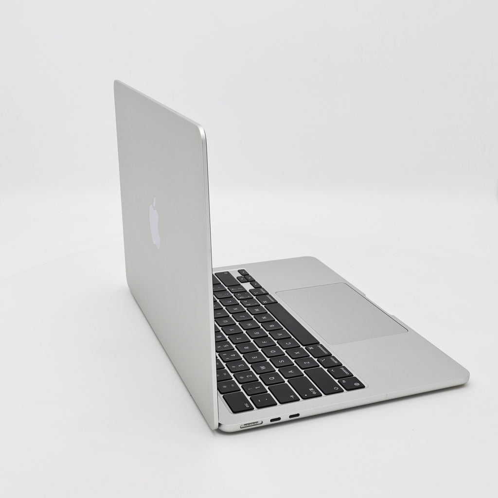 99新 Apple MacBook Air 22年 13寸 M2（8+8核） 8G RAM 256G SSD 銀色