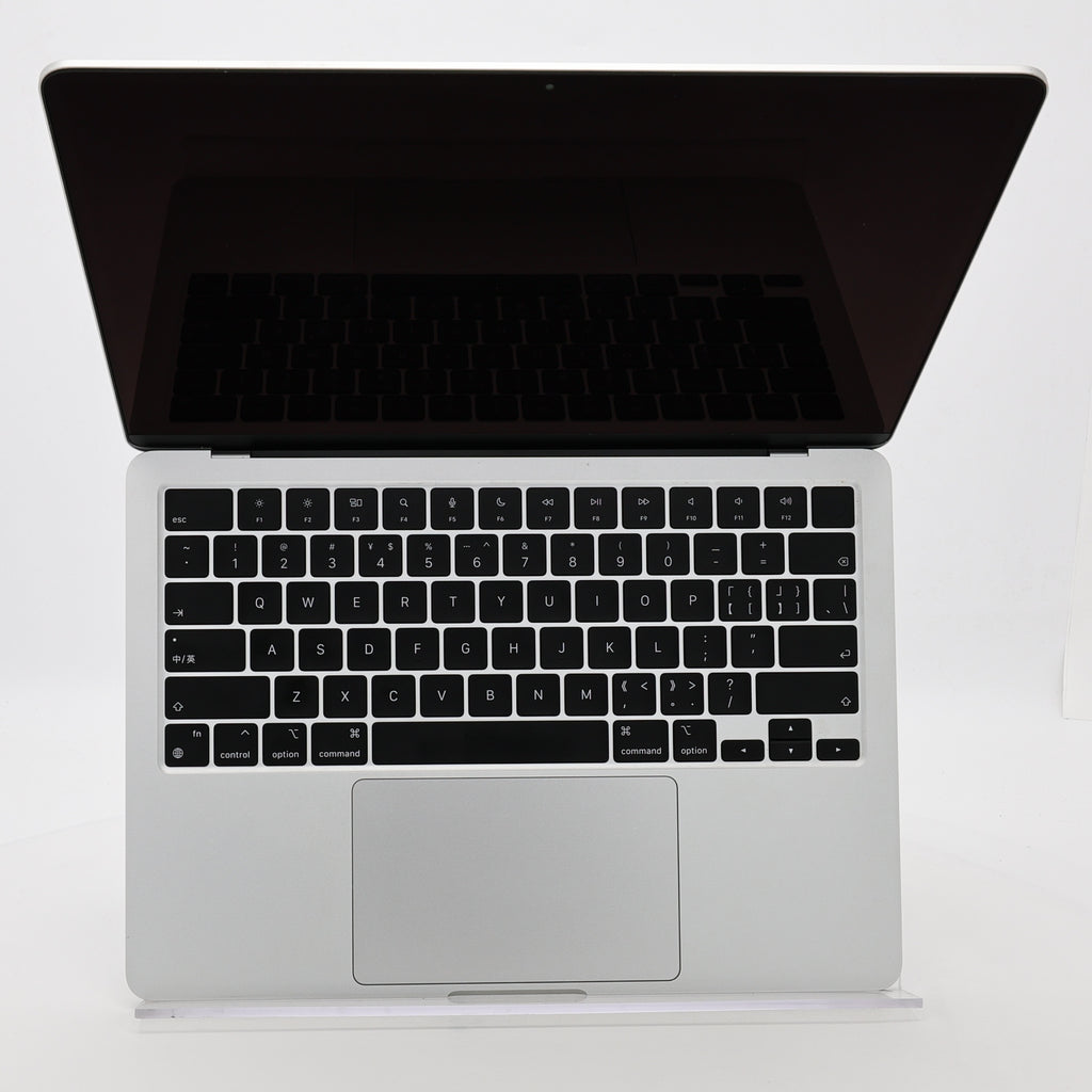 99新 Apple MacBook Air 22年 13寸 M2（8+8核） 8G RAM 256G SSD 銀色