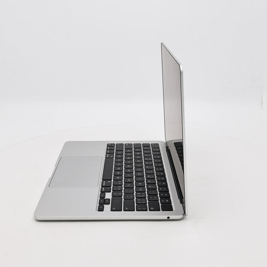 95新 Apple MacBook Air 24年 13寸 M3（8+8核） 8G RAM 256G SSD 銀色