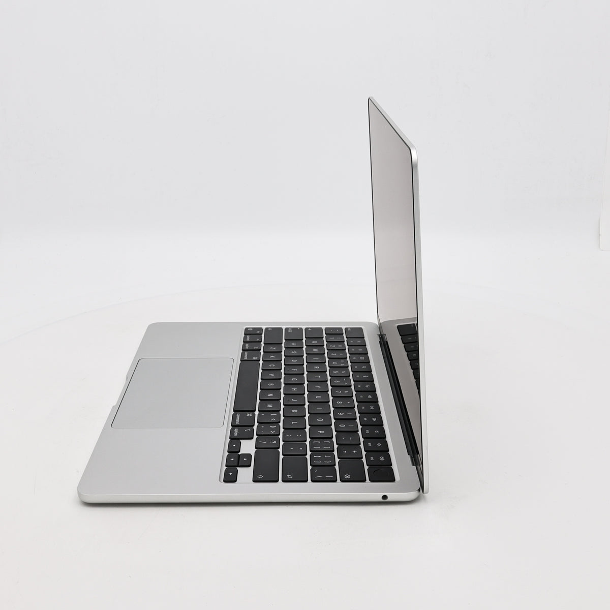 95新 Apple MacBook Air 24年 13寸 M3（8+8核） 8G RAM 256G SSD 銀色