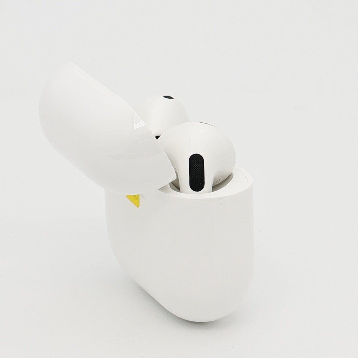 99新 Apple AirPods 4 (支持主動降噪) 白色