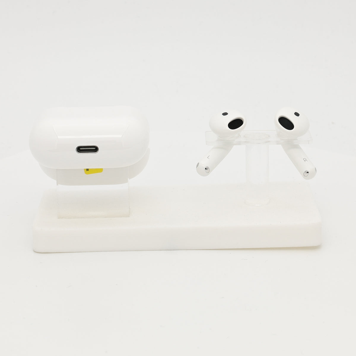 99新 Apple AirPods 4 (不支持主動降噪) 白色
