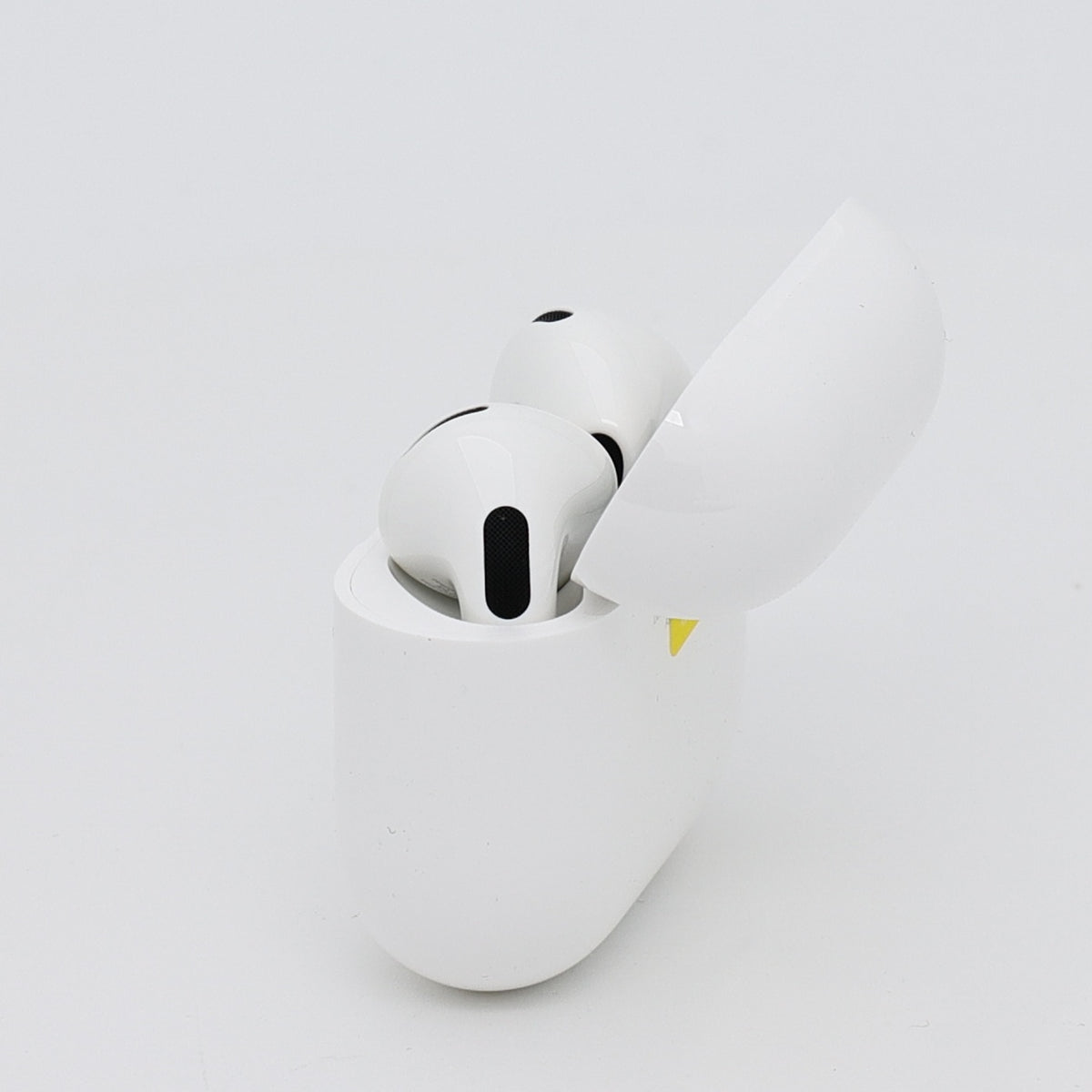 99新 Apple AirPods 4 (不支持主動降噪) 白色