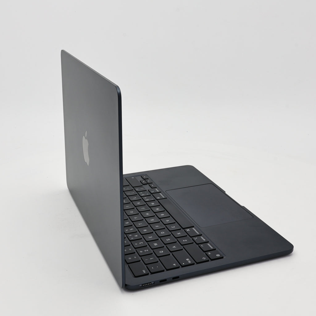 99新 Apple MacBook Air 24年 13寸 M3（8+8核） 8G RAM 256G SSD 午夜色