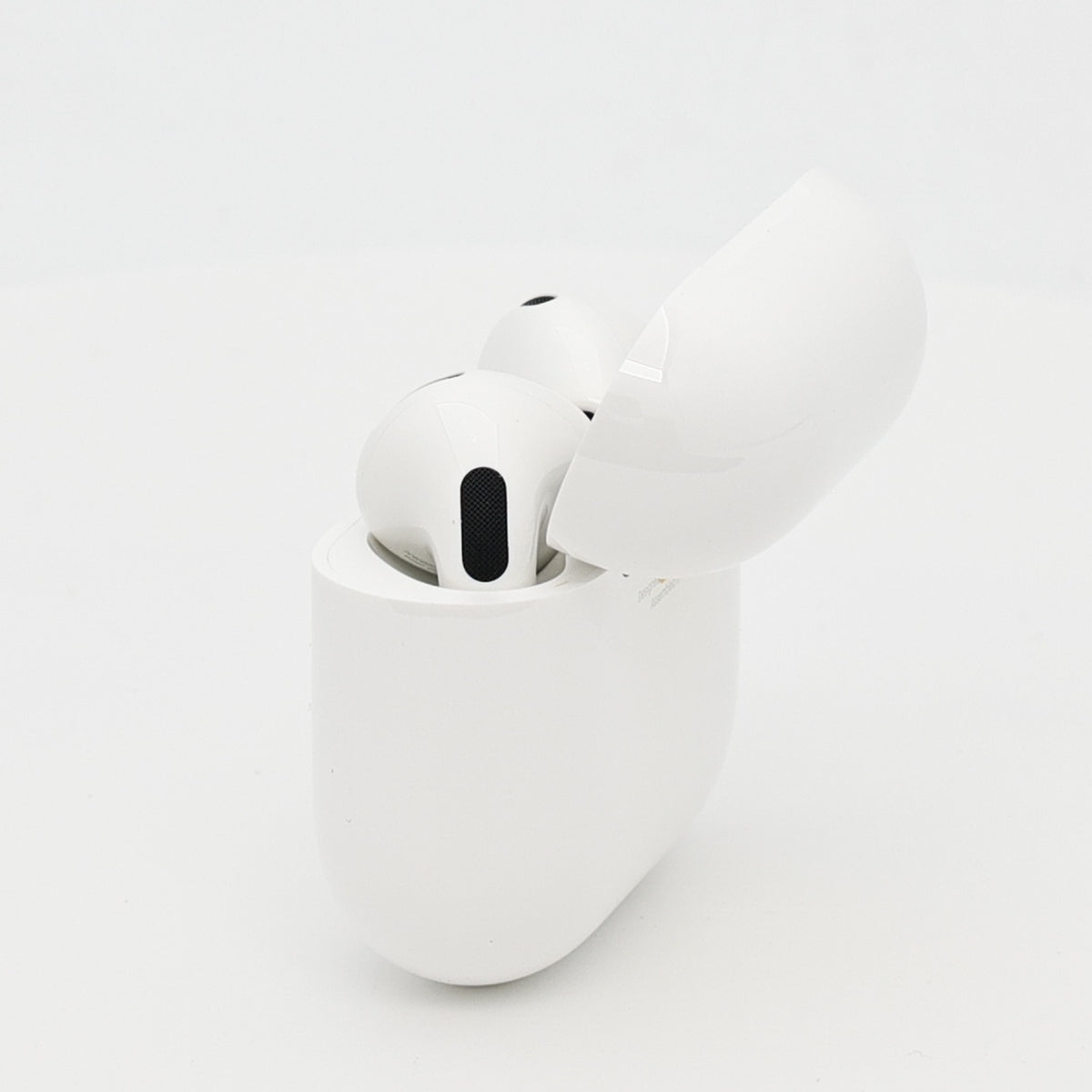 99新 Apple AirPods 4 (不支持主動降噪) 白色