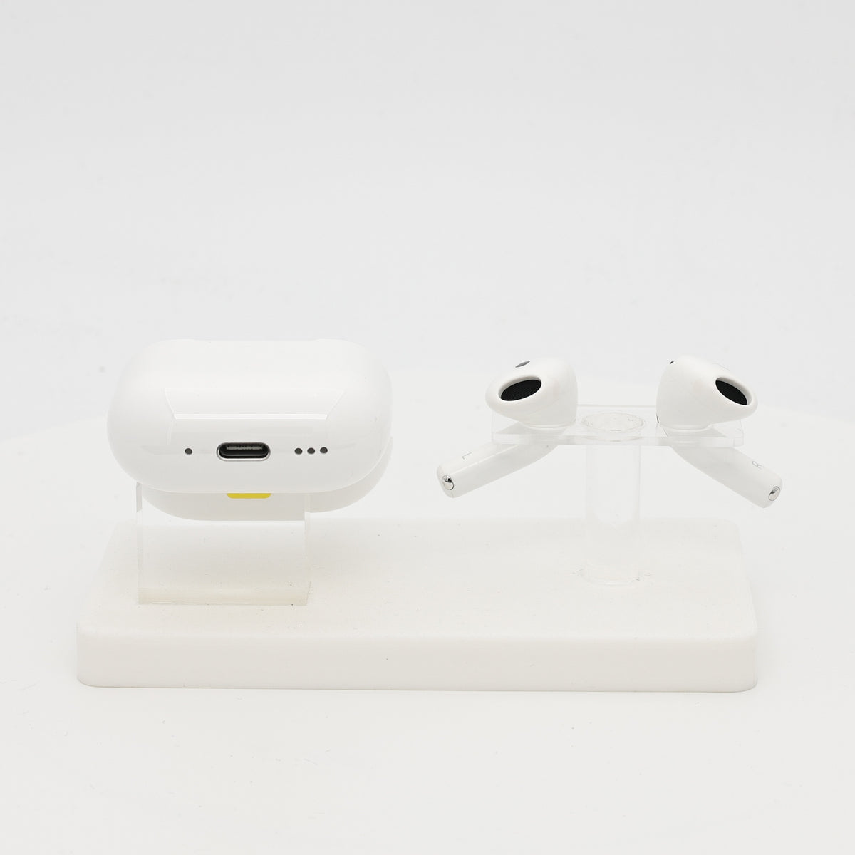99新 Apple AirPods 4 (支持主動降噪) 白色