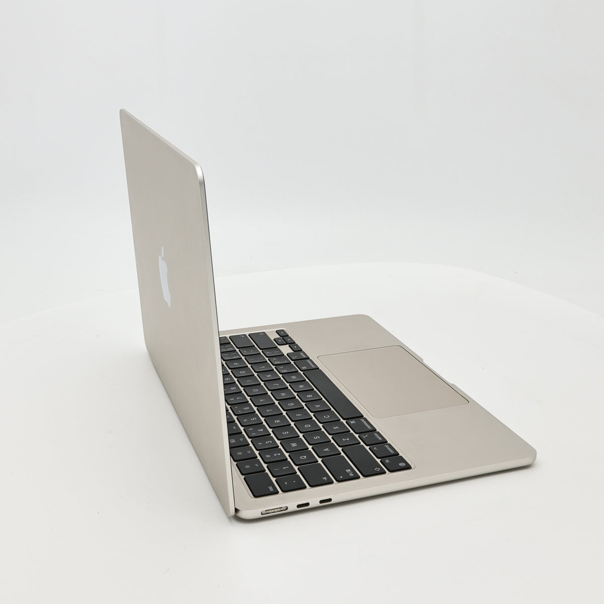 95新 Apple MacBook Air 22年 13寸 M2（8+8核） 8G RAM 256G SSD 星光色