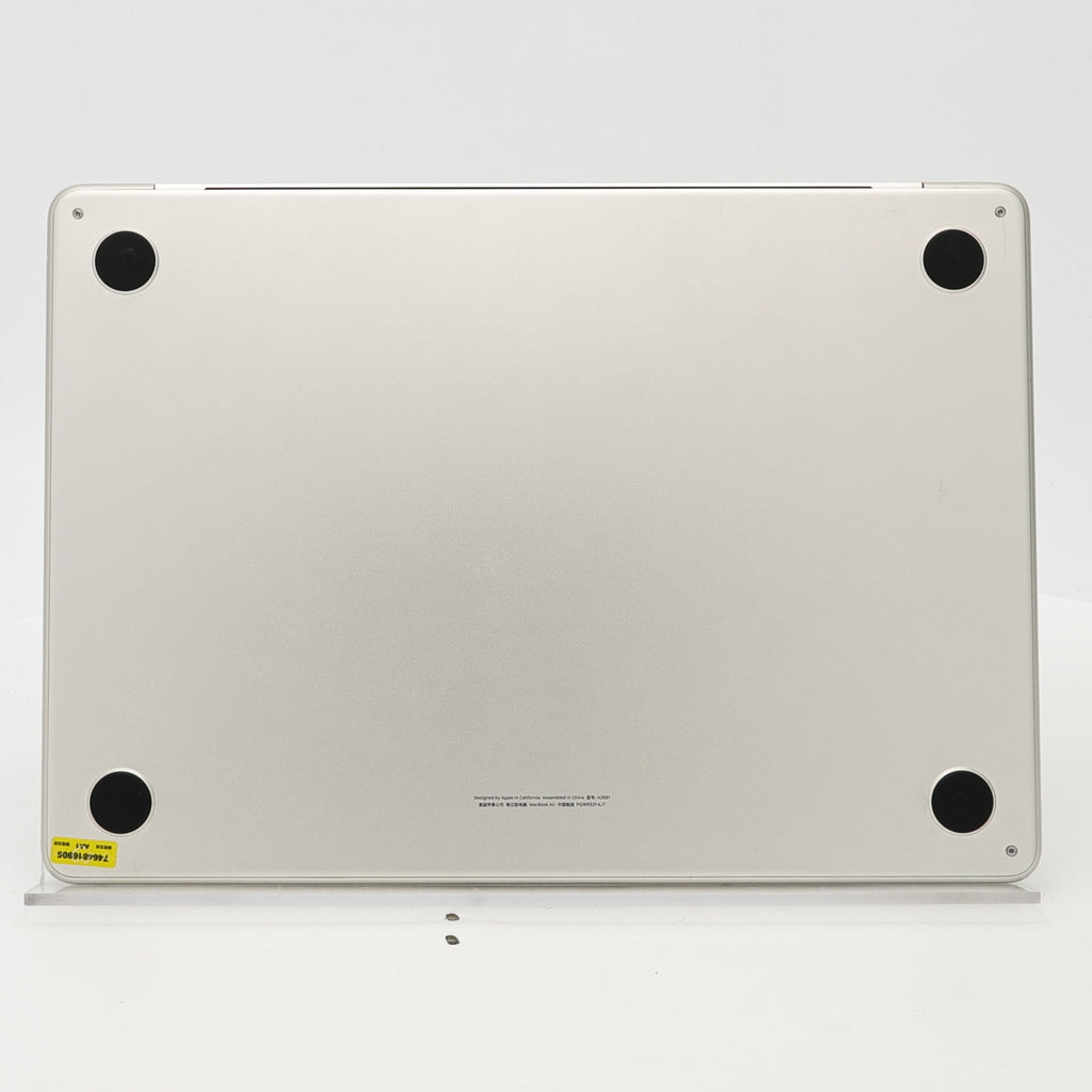 95新 Apple MacBook Air 22年 13寸 M2（8+8核） 8G RAM 256G SSD 星光色