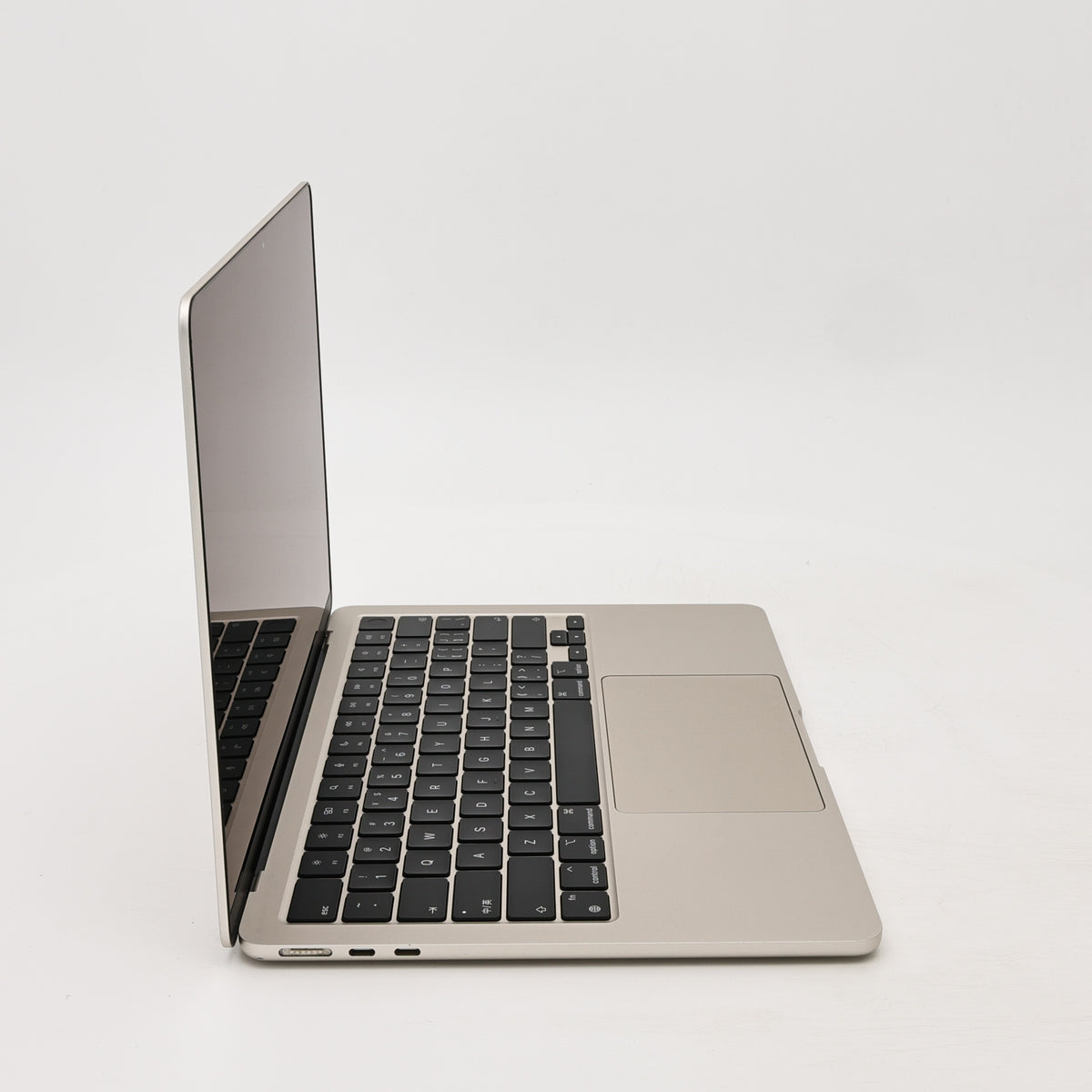 95新 Apple MacBook Air 22年 13寸 M2（8+8核） 8G RAM 256G SSD 星光色