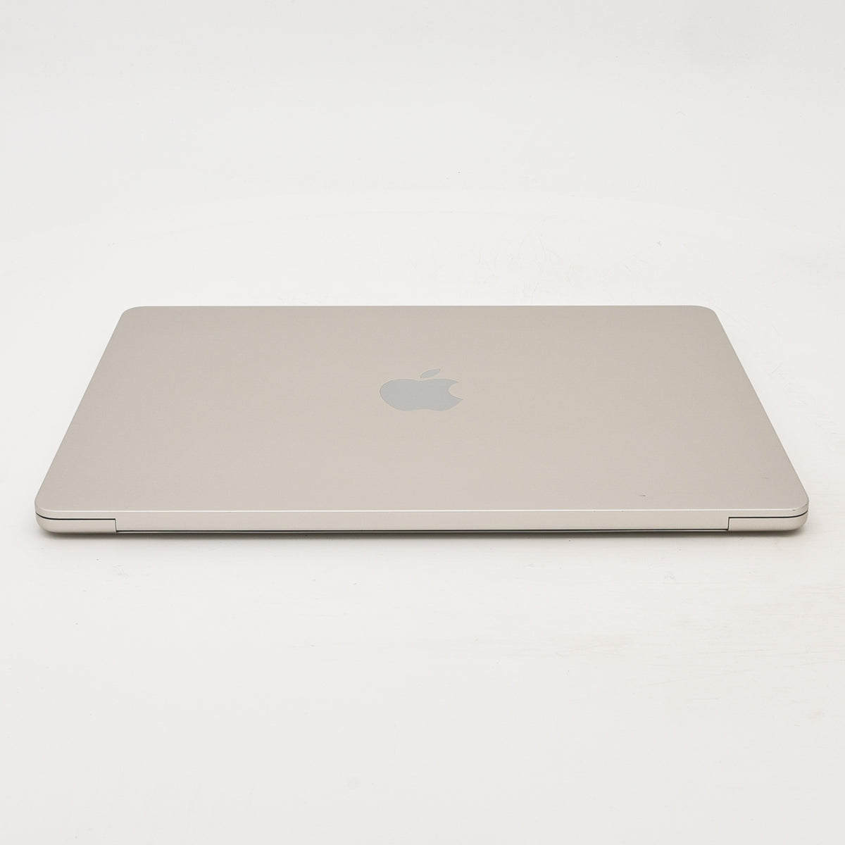 95新 Apple MacBook Air 22年 13寸 M2（8+8核） 8G RAM 256G SSD 星光色