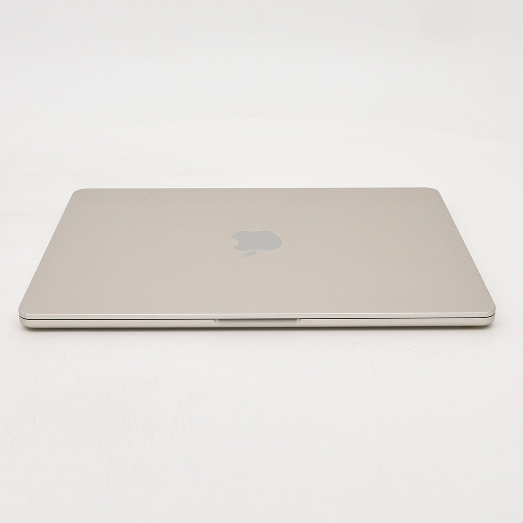 95新 Apple MacBook Air 22年 13寸 M2（8+8核） 8G RAM 256G SSD 星光色