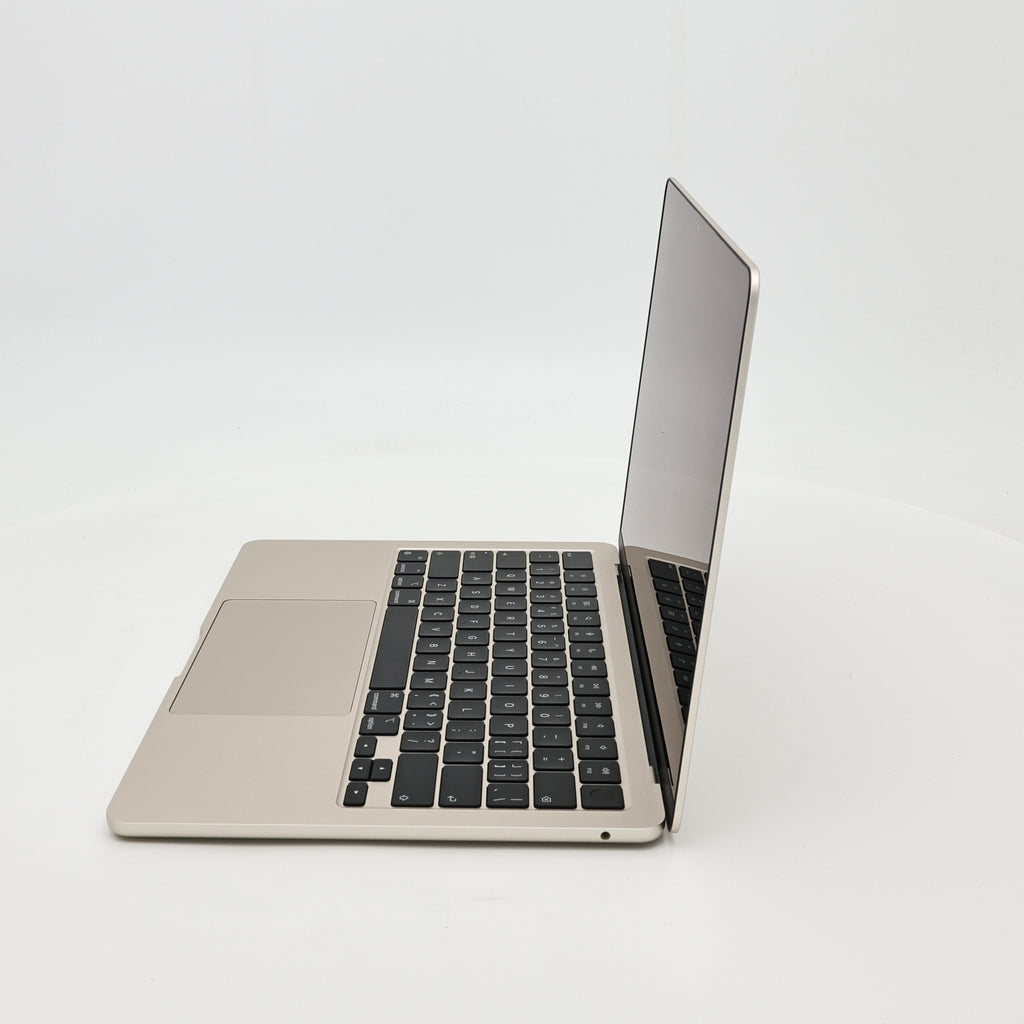 99新 Apple MacBook Air 22年 13寸 M2（8+8核） 8G RAM 256G SSD 星光色