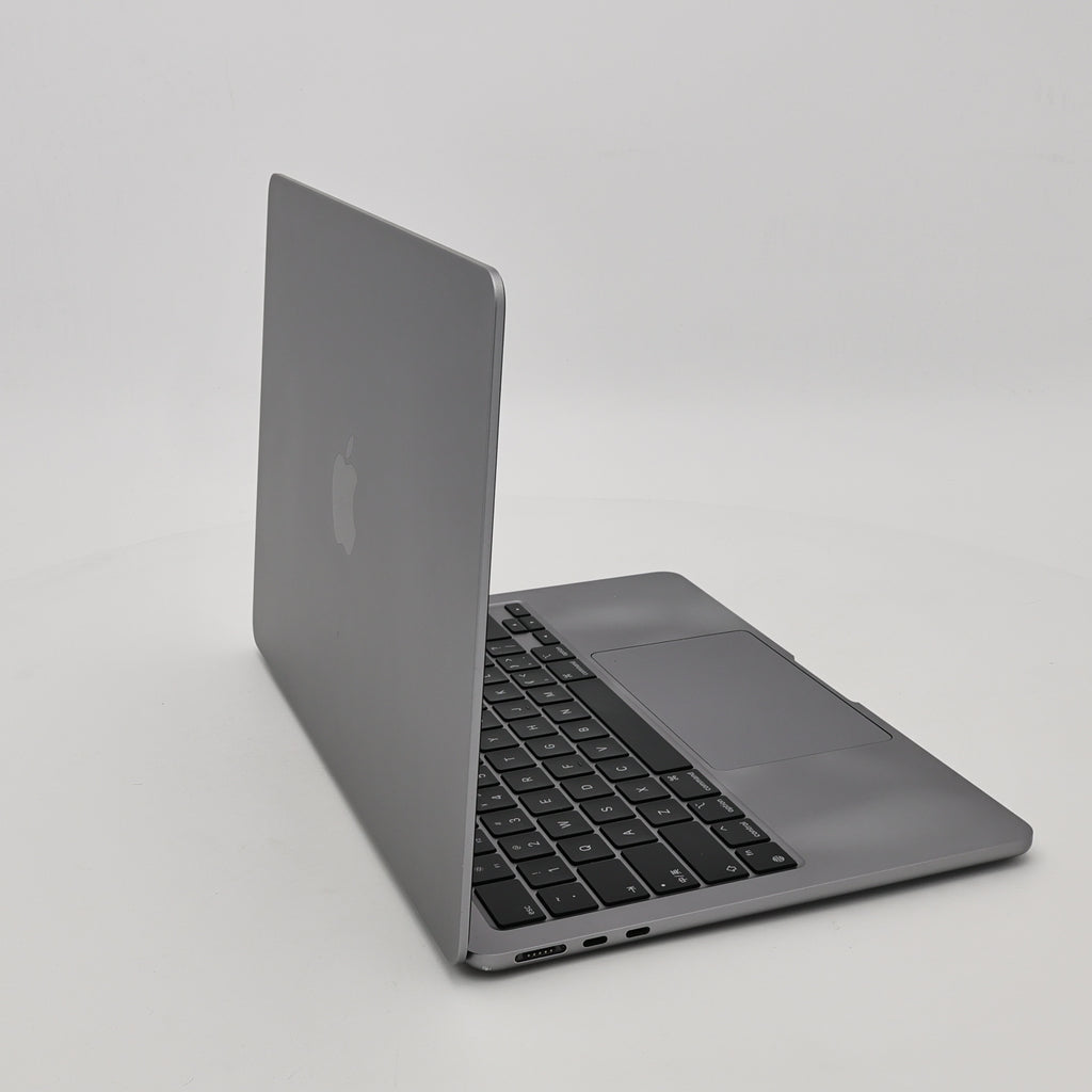 95新 Apple MacBook Air 22年 13寸 M2（8+8核） 8G RAM 256G SSD 深空灰色
