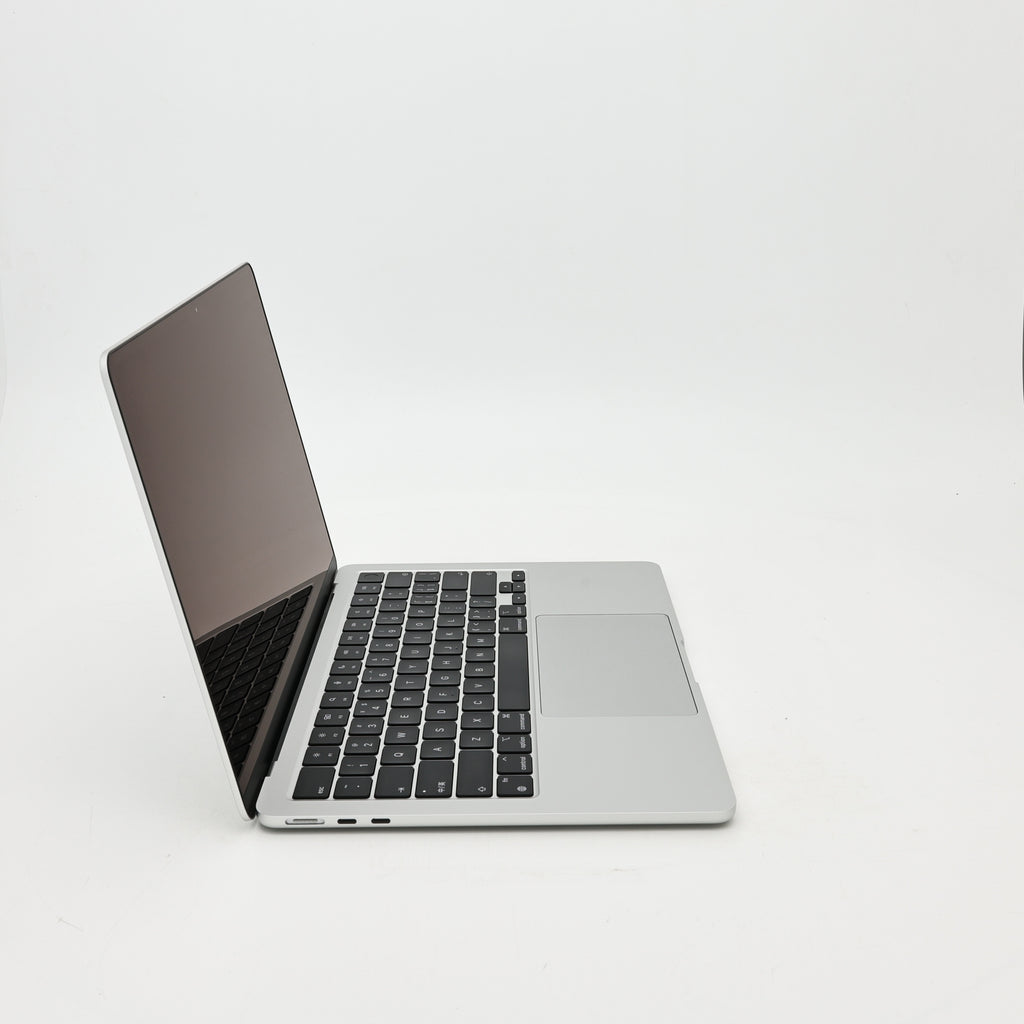 99新 Apple MacBook Air 22年 13寸 M2（8+8核） 8G RAM 256G SSD 銀色