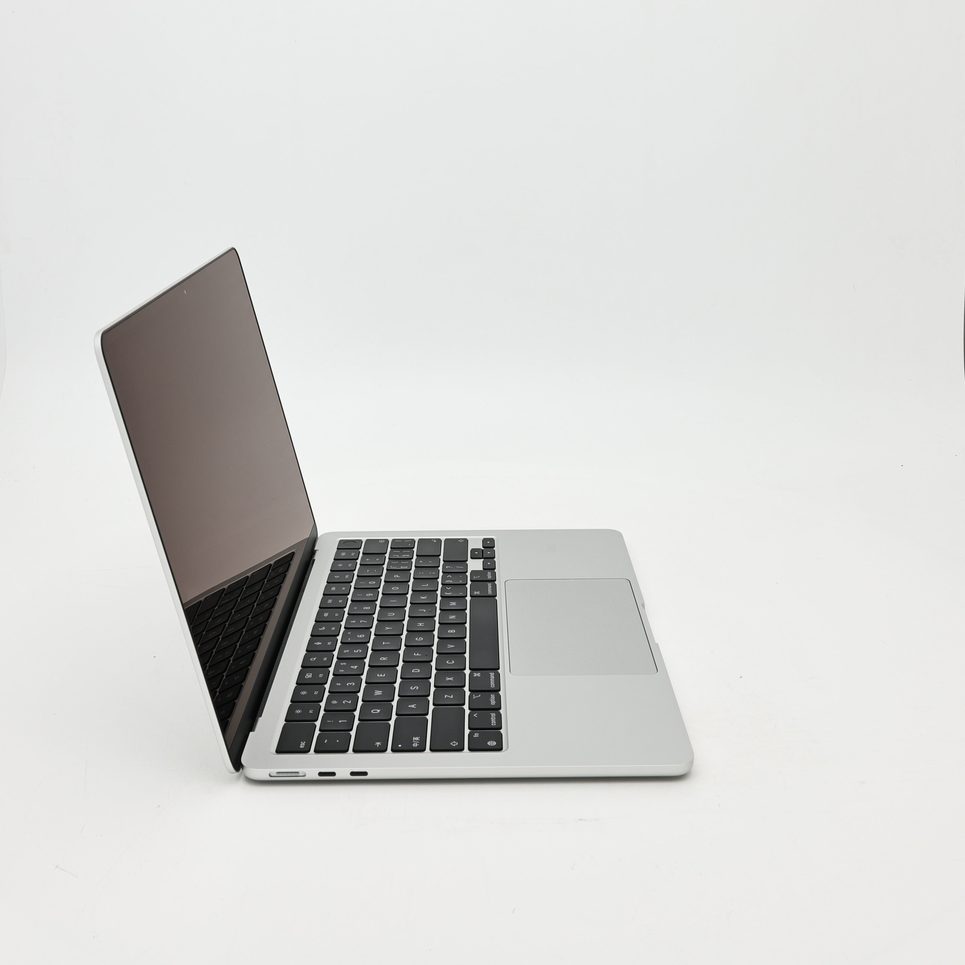 99新 Apple MacBook Air 22年 13寸 M2（8+8核） 8G RAM 256G SSD 銀色