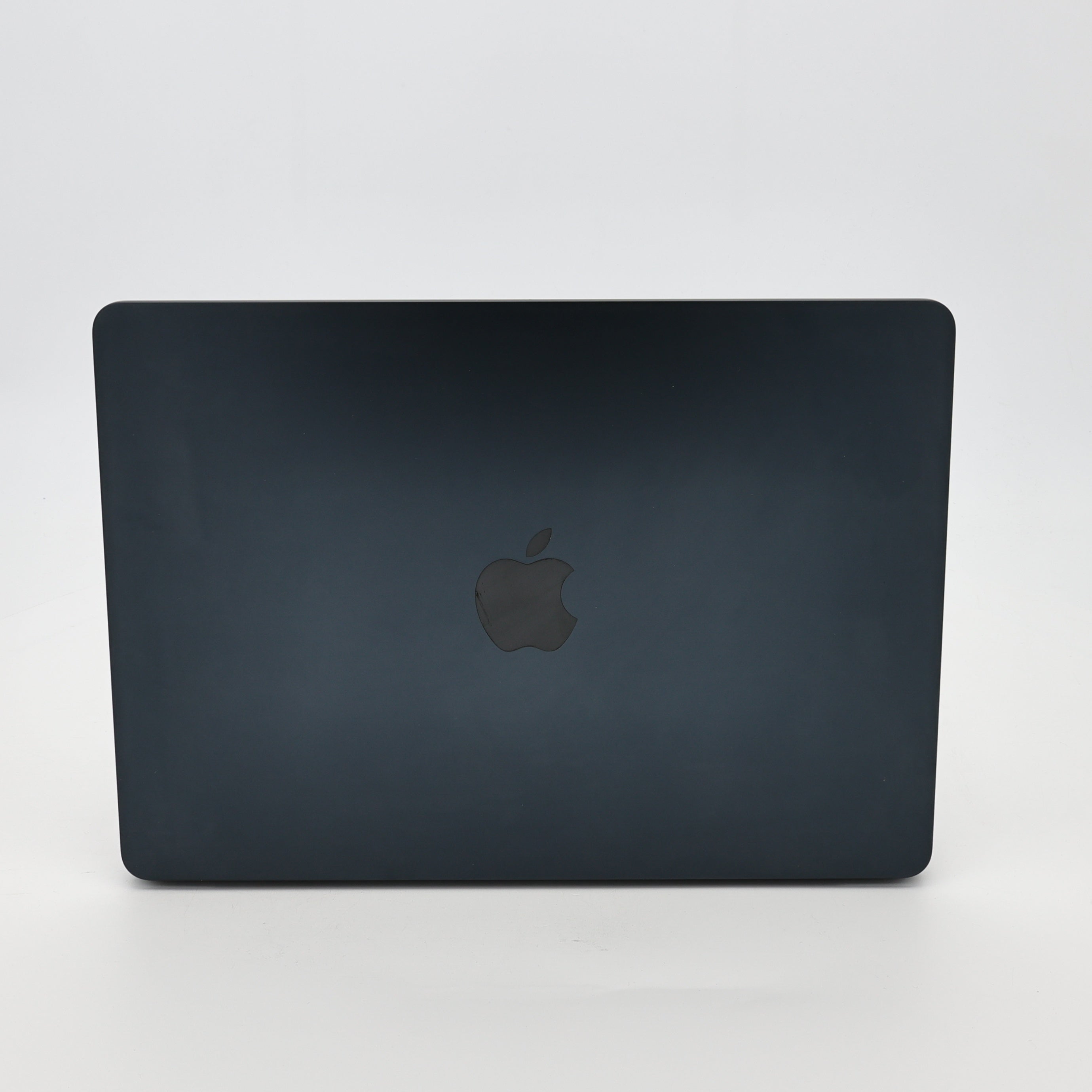 95新 Apple MacBook Air 22年 13寸 M2（8+8核） 8G RAM 256G SSD 午夜色