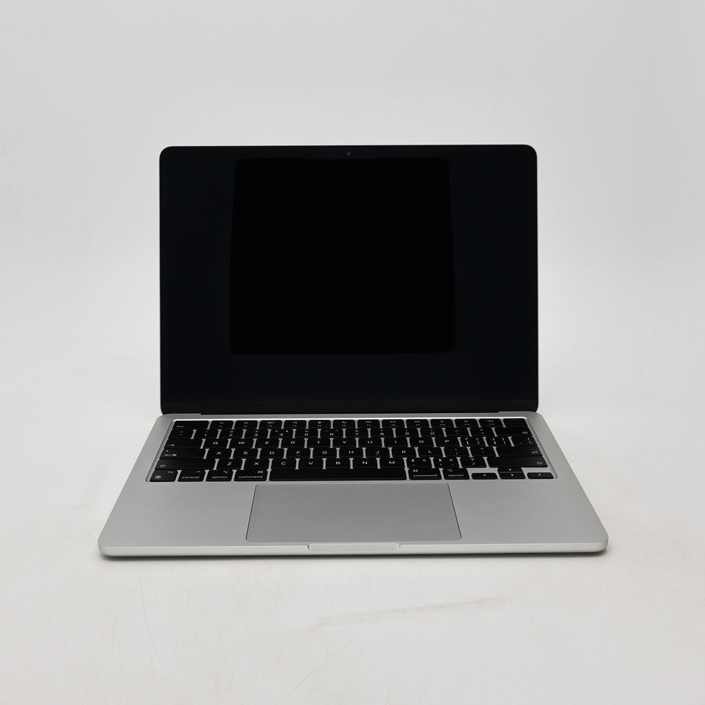 95新 Apple MacBook Air 22年 13寸 M2（8+8核） 16G RAM 256G SSD 銀色