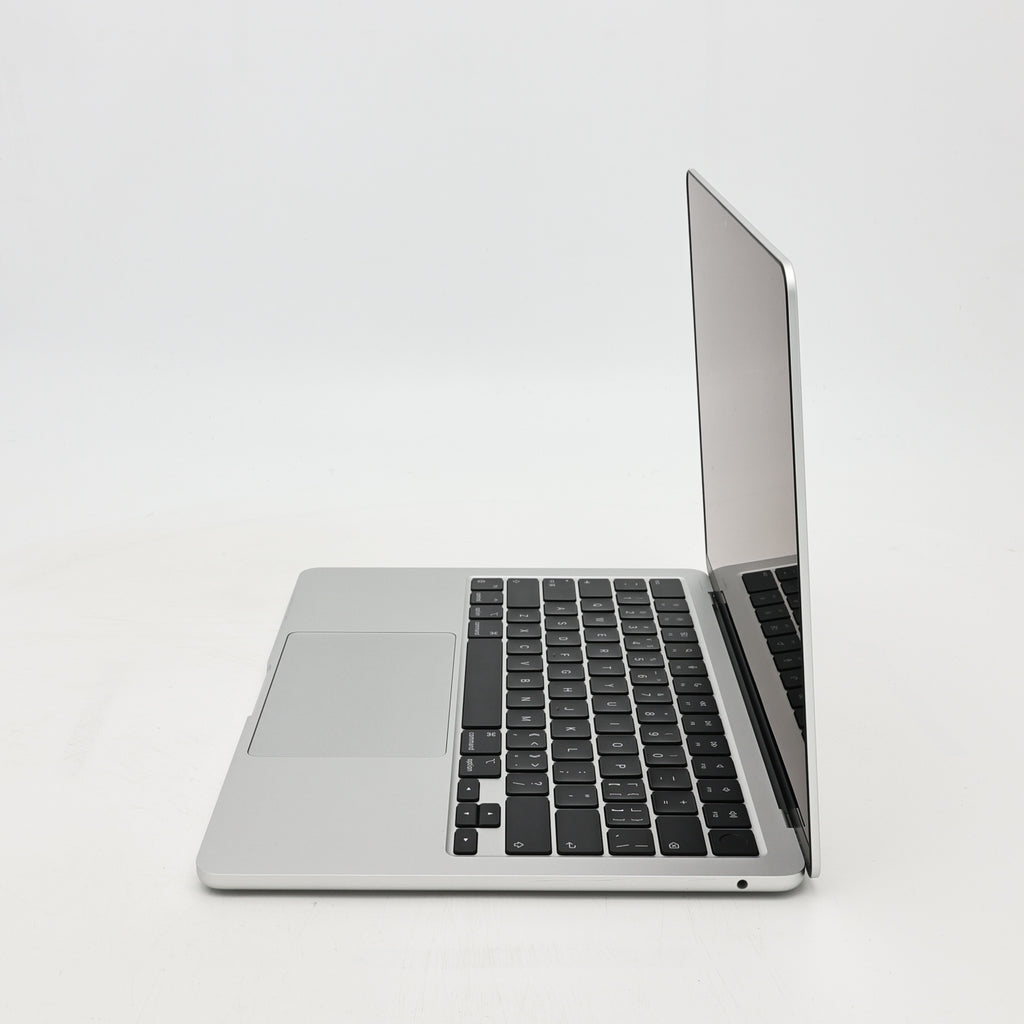 95新 Apple MacBook Air 24年 13寸 M3（8+8核） 8G RAM 256G SSD 銀色