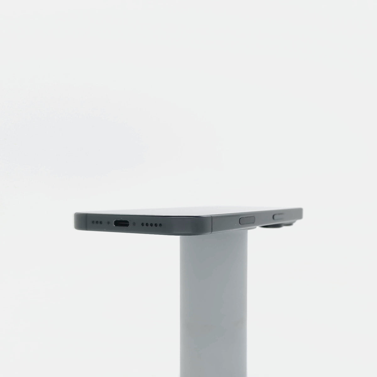 95新 Apple iPhone 16 Pro 128G 黑色鈦金屬 中國大陸版