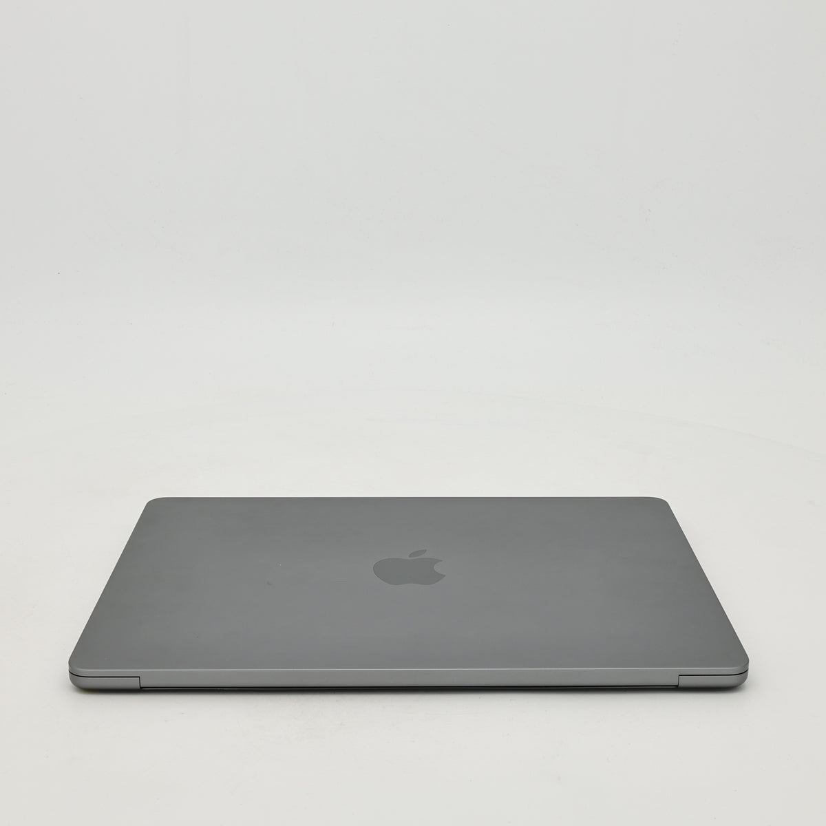 95新 Apple MacBook Air 22年 13寸 M2（8+10核） 16G RAM 256G SSD 深空灰色