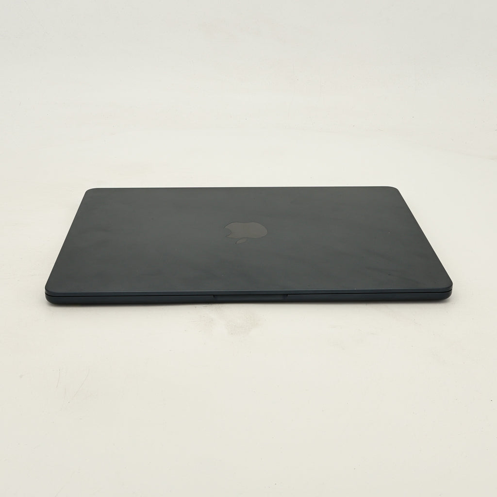 95新 Apple MacBook Air 22年 13寸 M2（8+8核） 8G RAM 256G SSD 午夜色