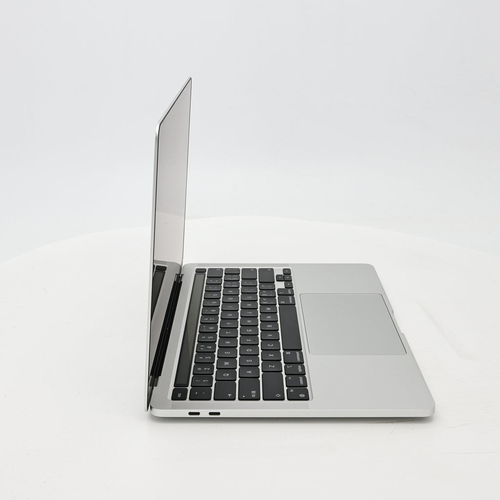 95新 Apple MacBook Pro 22年 13寸 M2（8+10核） 8G RAM 512G SSD 銀色