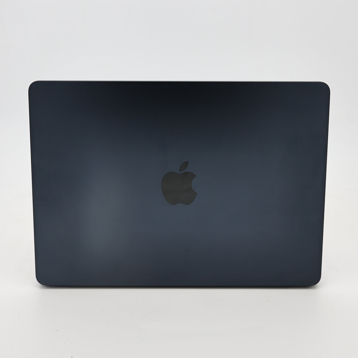 95新 Apple MacBook Air 22年 13寸 M2（8+8核） 16G RAM 256G SSD 午夜色