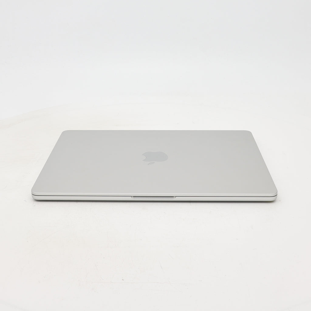 95新 Apple MacBook Air 22年 13寸 M2（8+8核） 8G RAM 512G SSD 銀色