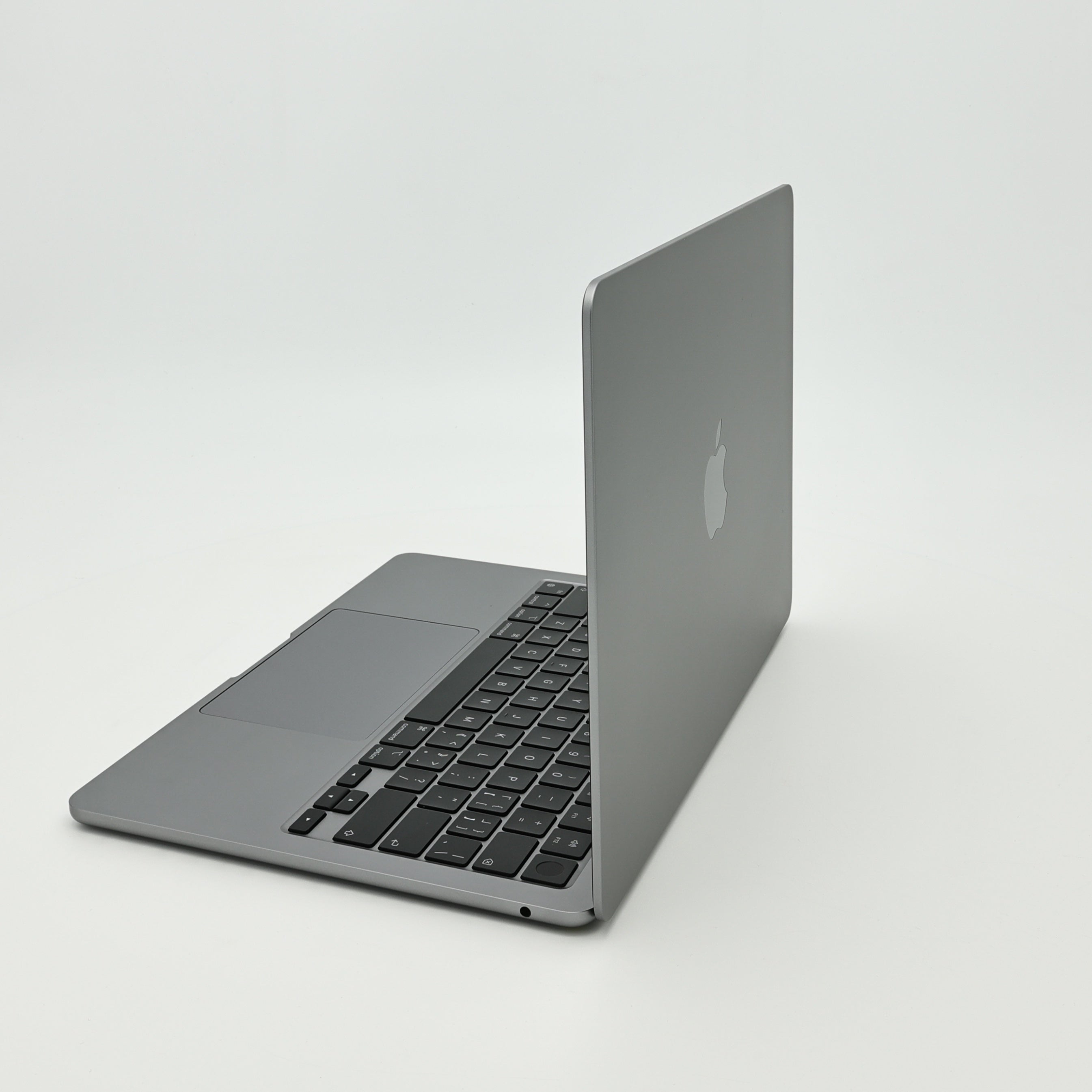 95新 Apple MacBook Air 24年 13寸 M3（8+8核） 8G RAM 256G SSD 深空灰色