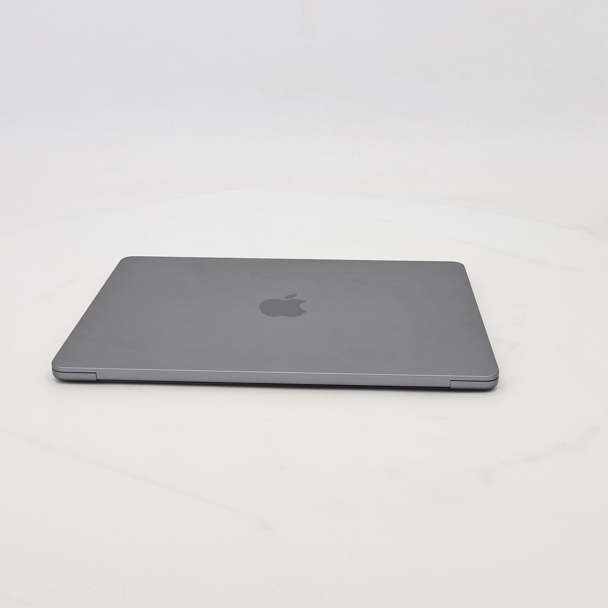 95新 Apple MacBook Air 22年 13寸 M2（8+8核） 8G RAM 256G SSD 深空灰色