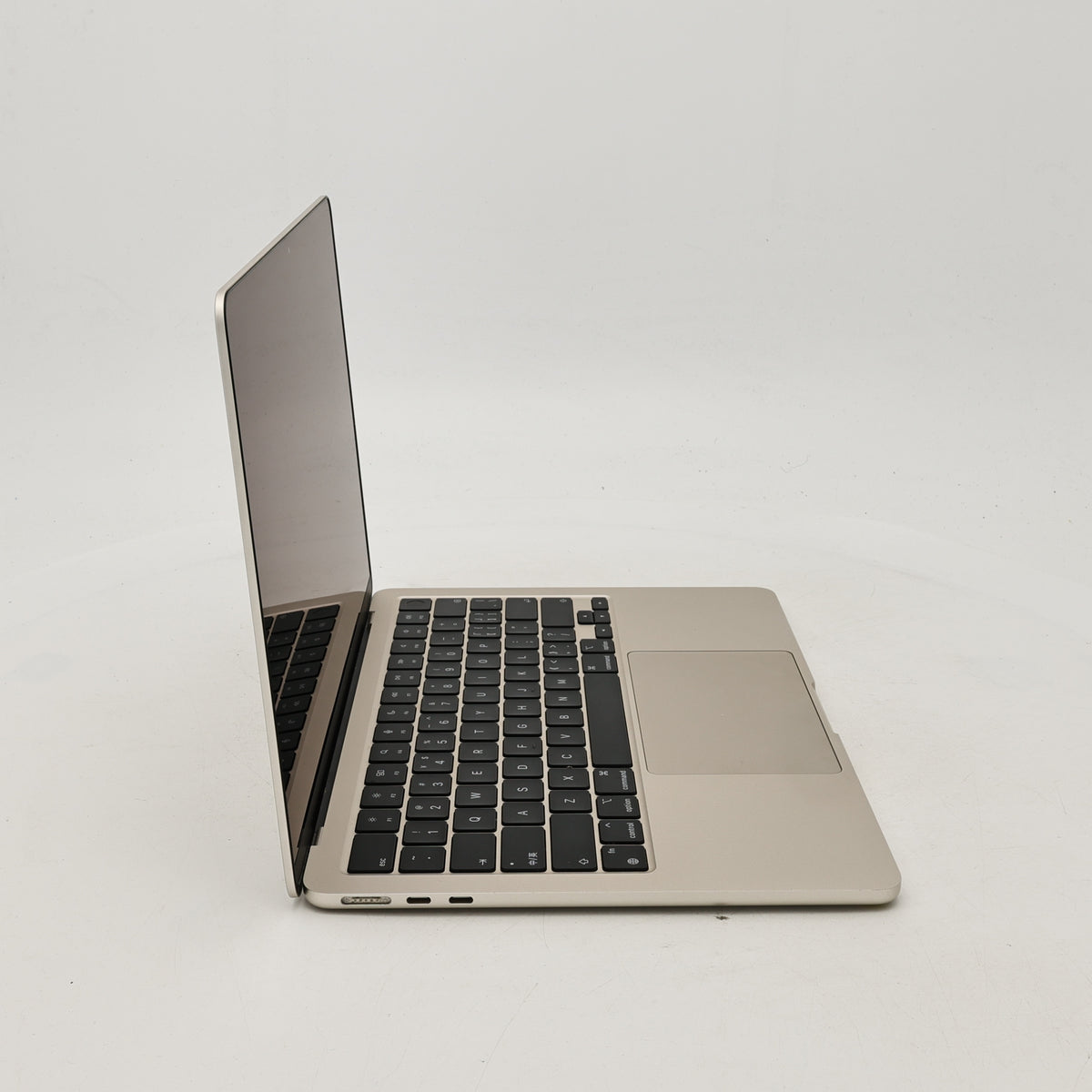 95新 Apple MacBook Air 22年 13寸 M2（8+8核） 8G RAM 256G SSD 星光色