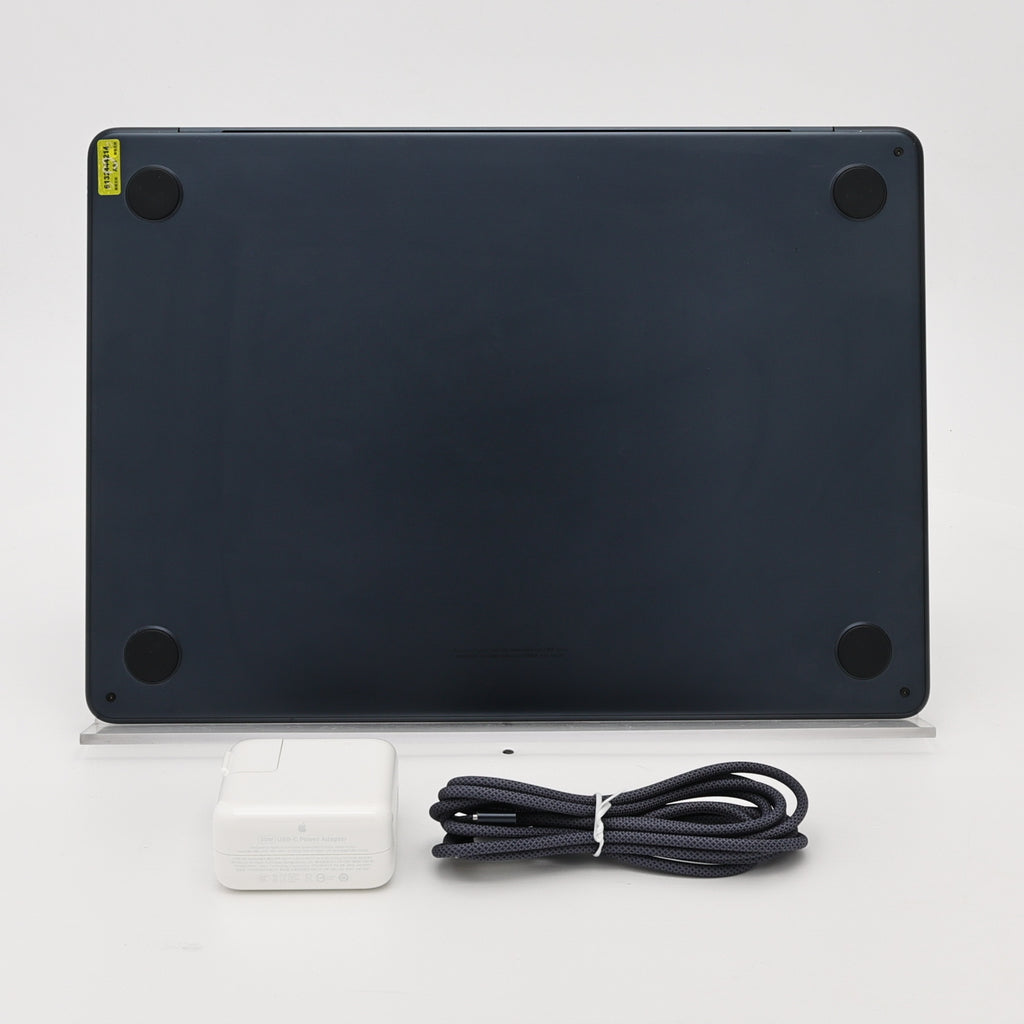 95新 Apple MacBook Air 22年 13寸 M2（8+8核） 8G RAM 256G SSD 午夜色