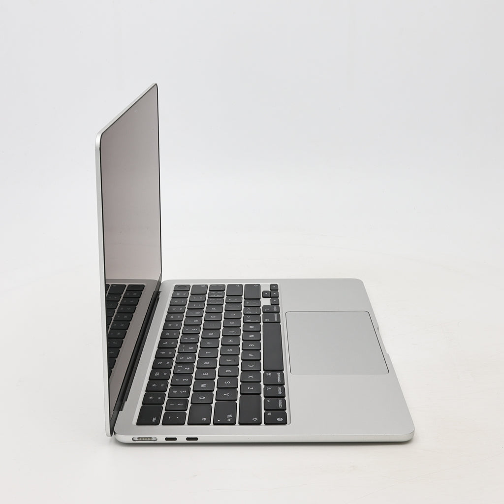 95新 Apple MacBook Air 22年 13寸 M2（8+8核） 8G RAM 512G SSD 銀色