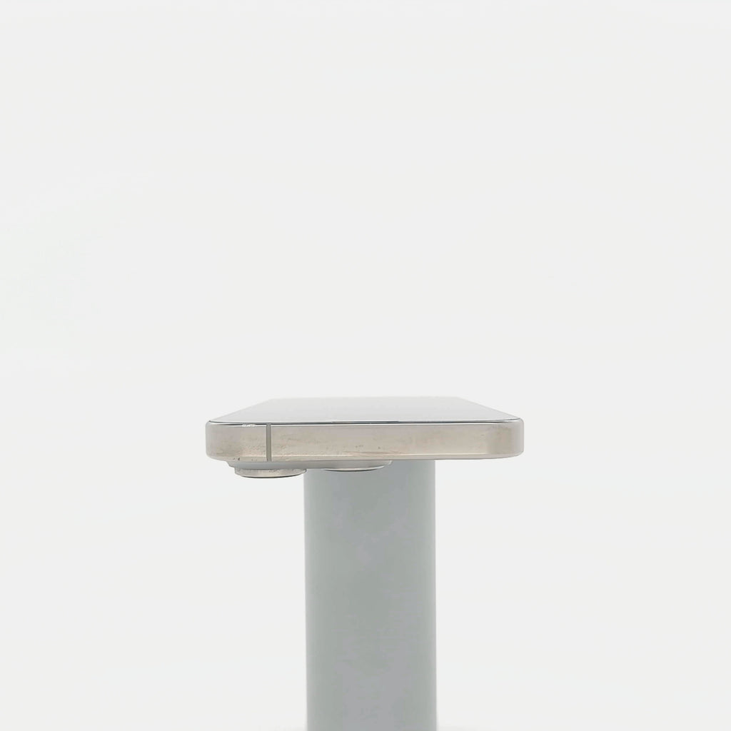 95新 Apple iPhone 16 Pro 128G 原色鈦金屬 中國大陸版