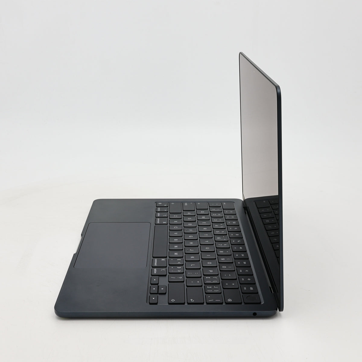 95新 Apple MacBook Air 22年 13寸 M2（8+8核） 8G RAM 512G SSD 午夜色