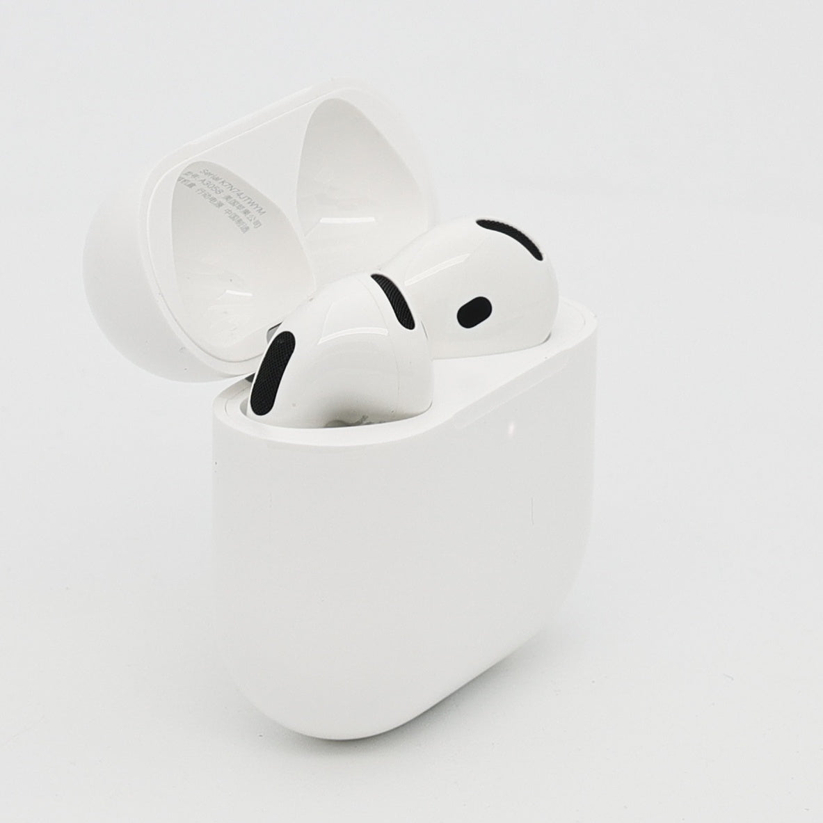 99新 Apple AirPods 4 (不支持主動降噪) 白色