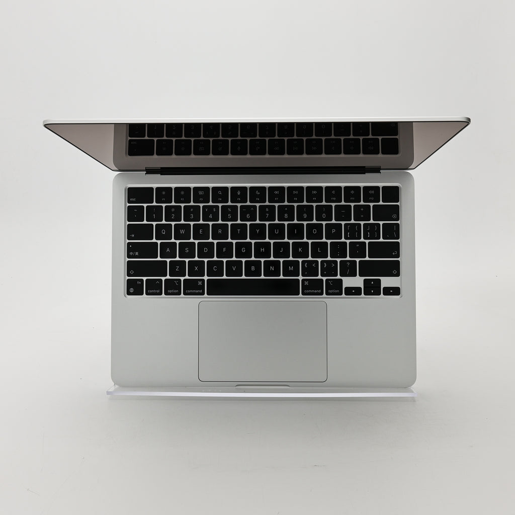 99新 Apple MacBook Air 22年 13寸 M2（8+8核） 8G RAM 256G SSD 銀色