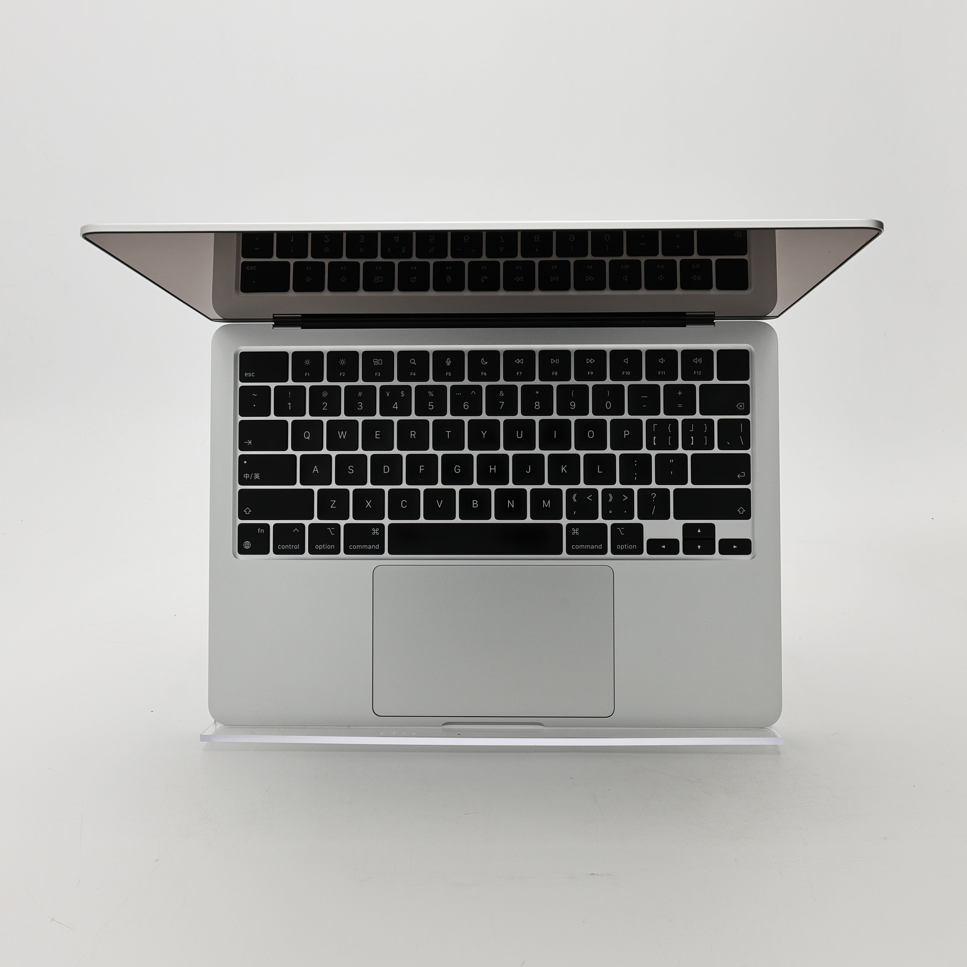 99新 Apple MacBook Air 22年 13寸 M2（8+8核） 8G RAM 256G SSD 銀色