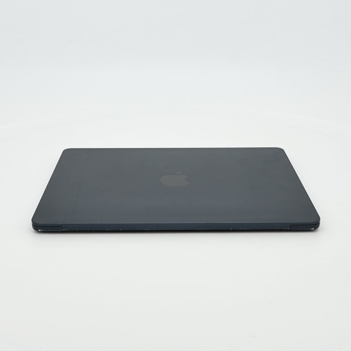95新 Apple MacBook Air 22年 13寸 M2（8+8核） 8G RAM 256G SSD 午夜色