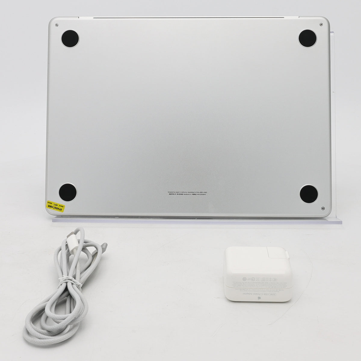 95新 Apple MacBook Air 22年 13寸 M2（8+8核） 8G RAM 256G SSD 銀色