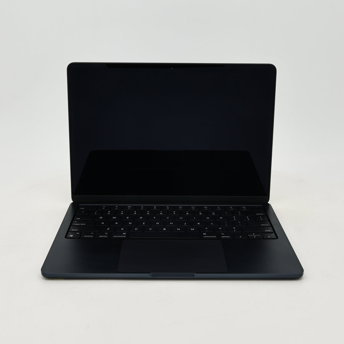 95新 Apple MacBook Air 22年 13寸 M2（8+8核） 8G RAM 256G SSD 午夜色