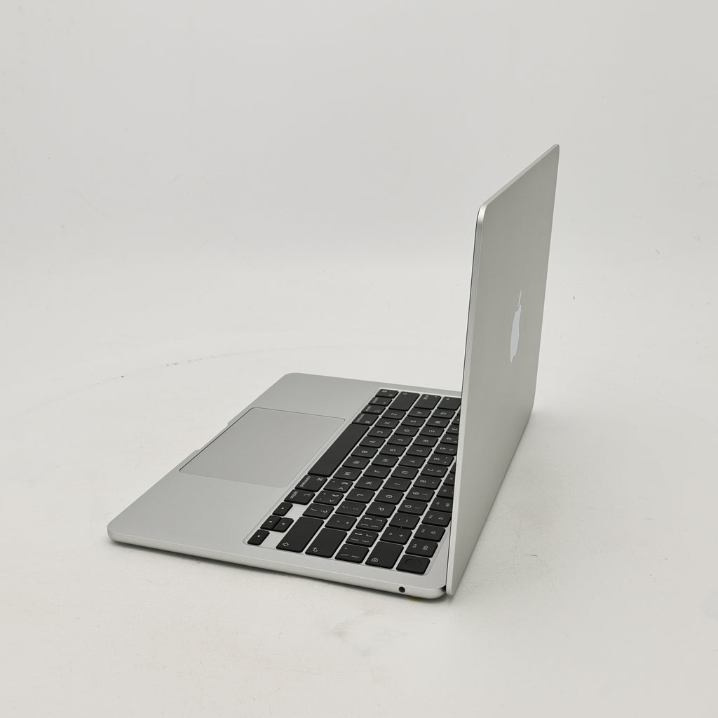 99新 Apple MacBook Air 22年 13寸 M2（8+8核） 16G RAM 256G SSD 銀色