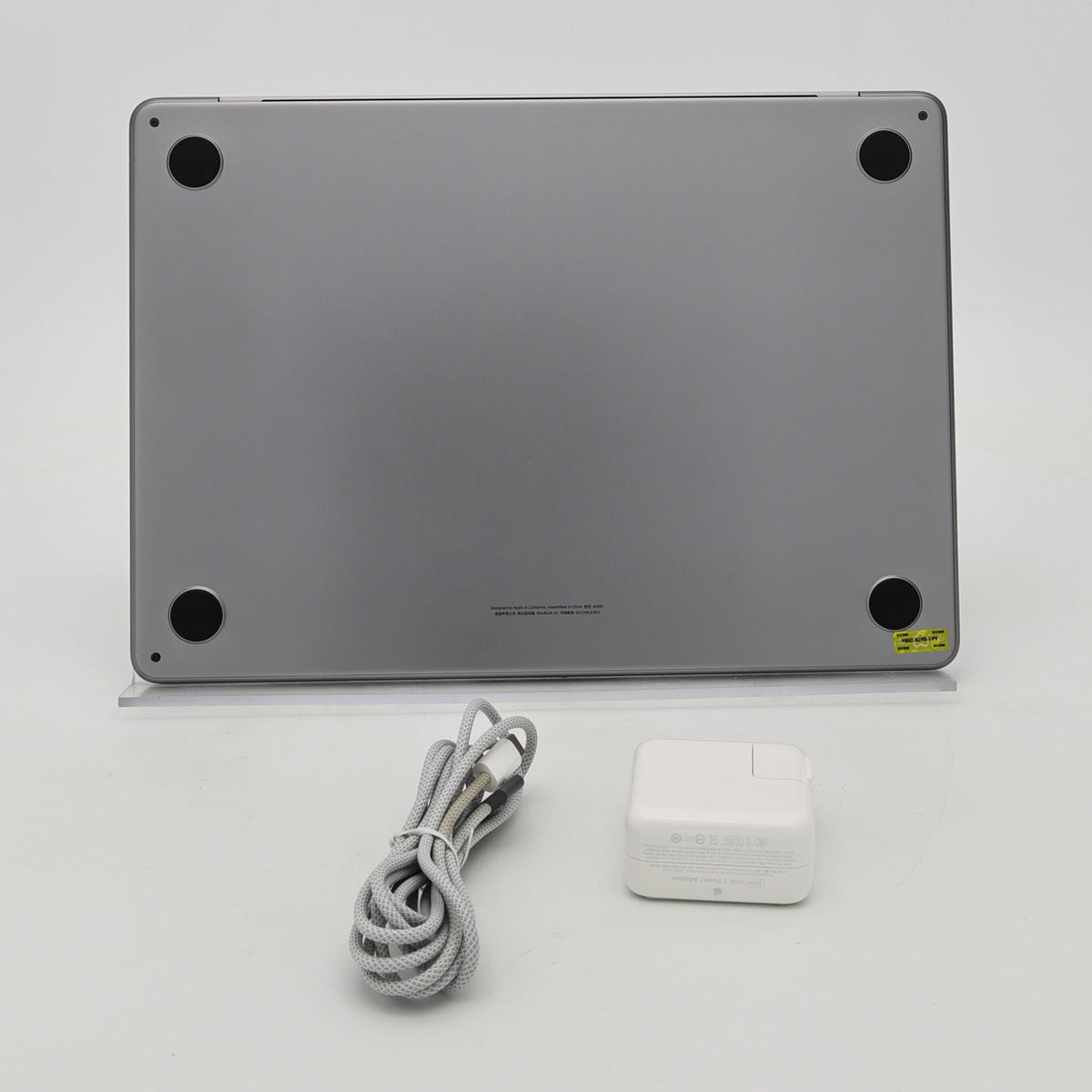 95新 Apple MacBook Air 22年 13寸 M2（8+8核） 8G RAM 256G SSD 深空灰色