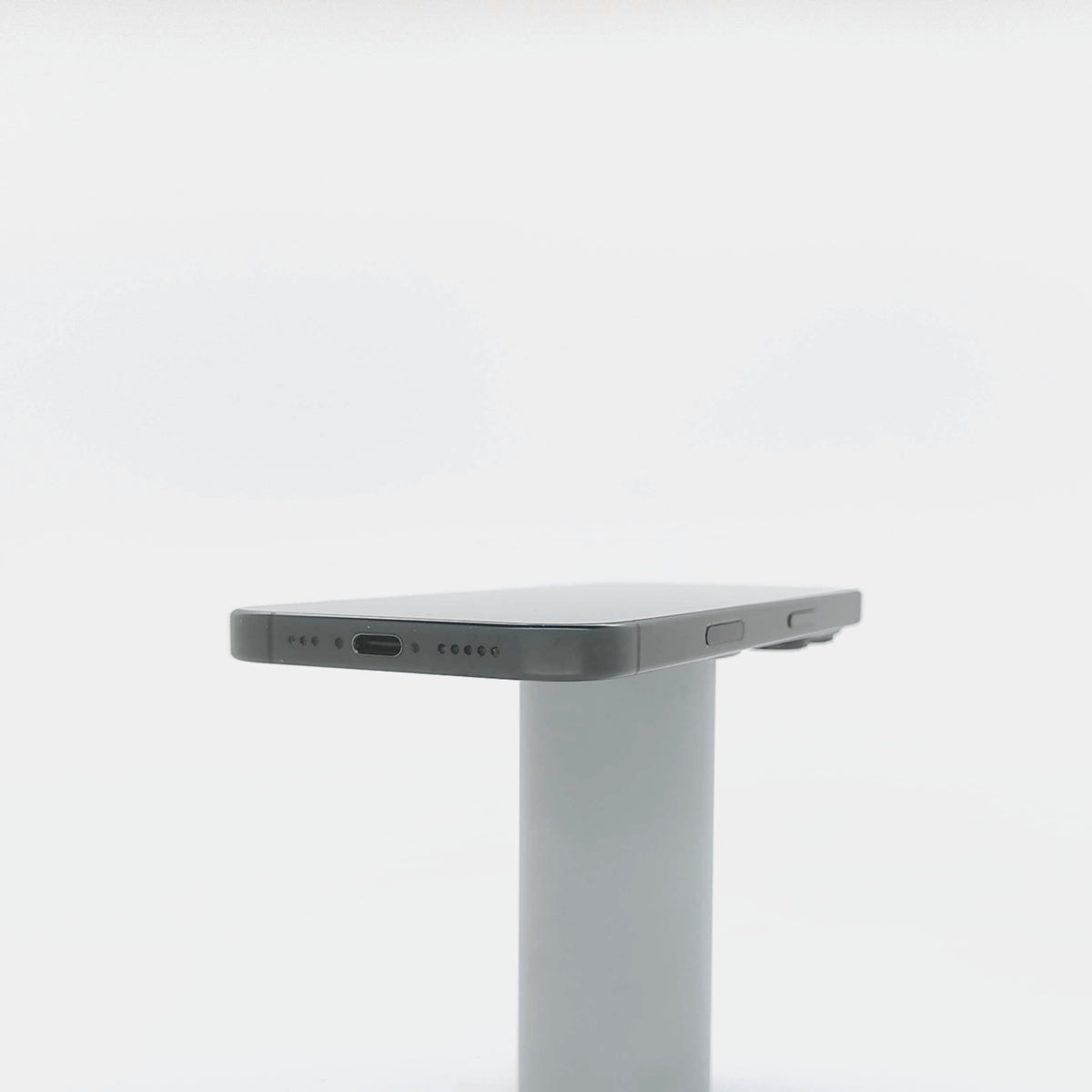 95新 Apple iPhone 16 Pro 128G 黑色鈦金屬 中國大陸版