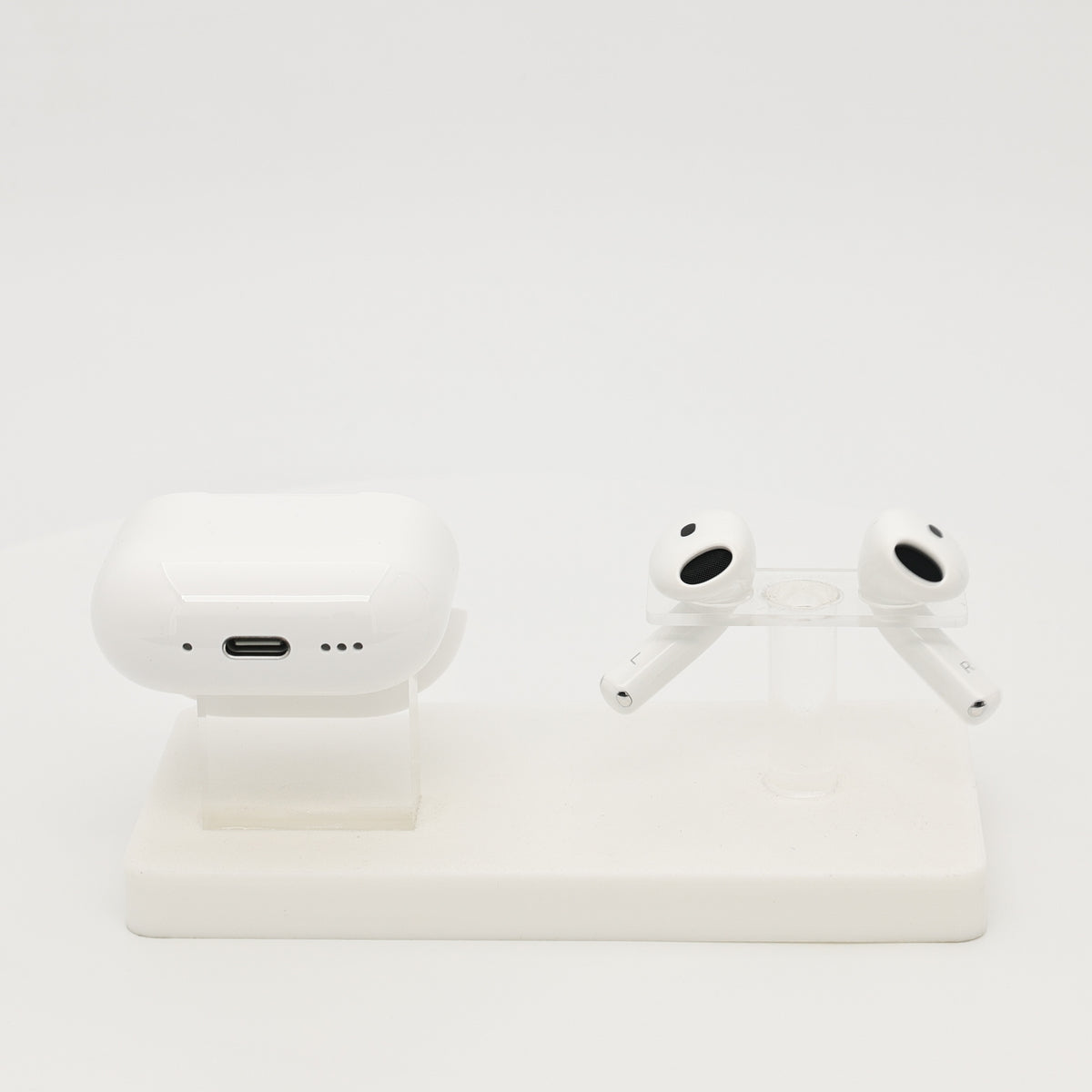 99新 Apple AirPods 5 白色