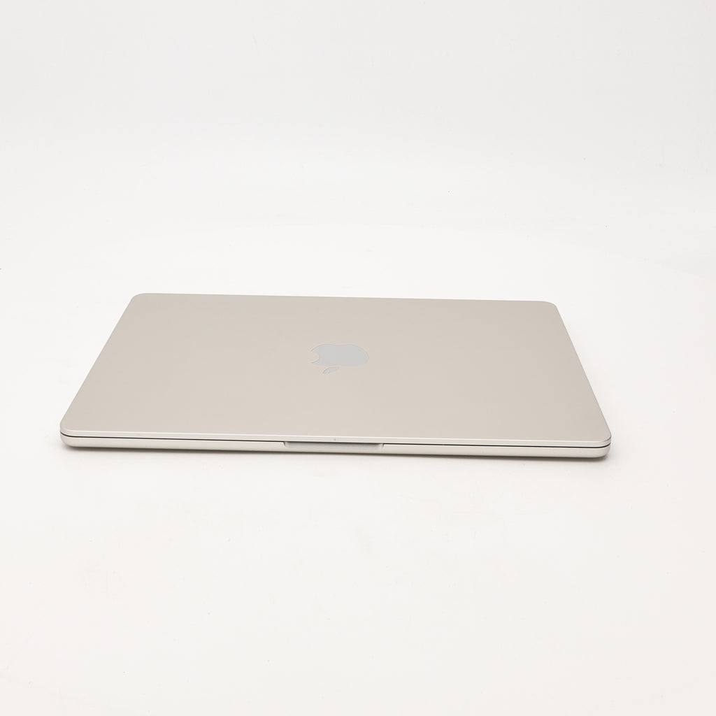 95新 Apple MacBook Air 22年 13寸 M2（8+8核） 8G RAM 256G SSD 星光色