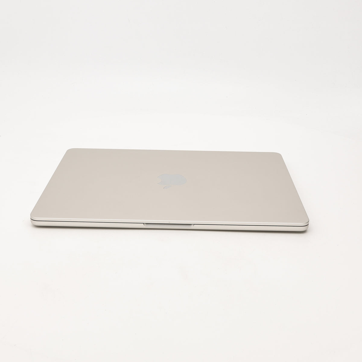 95新 Apple MacBook Air 22年 13寸 M2（8+8核） 8G RAM 256G SSD 星光色