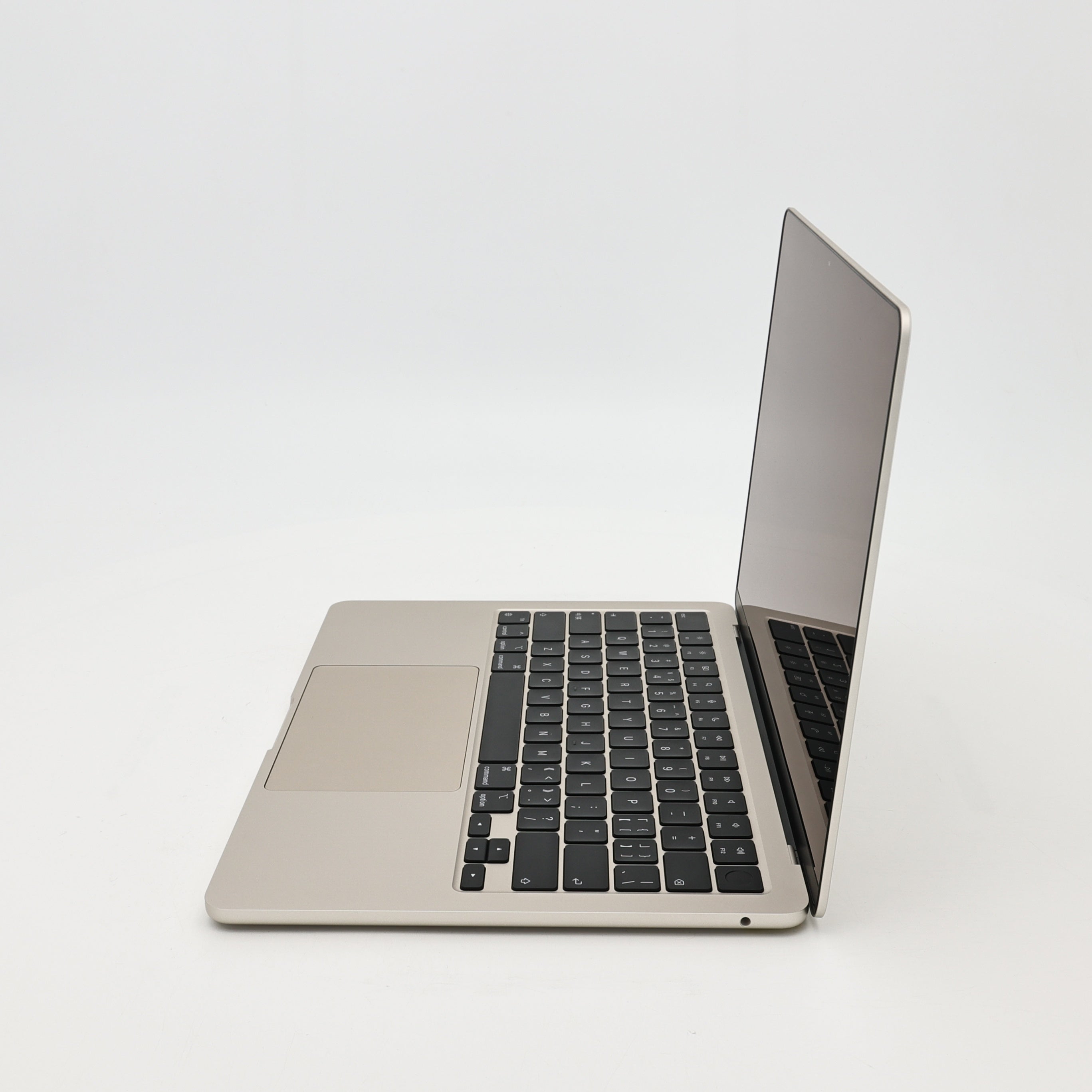 99新 Apple MacBook Air 22年 13寸 M2（8+8核） 16G RAM 256G SSD 星光色