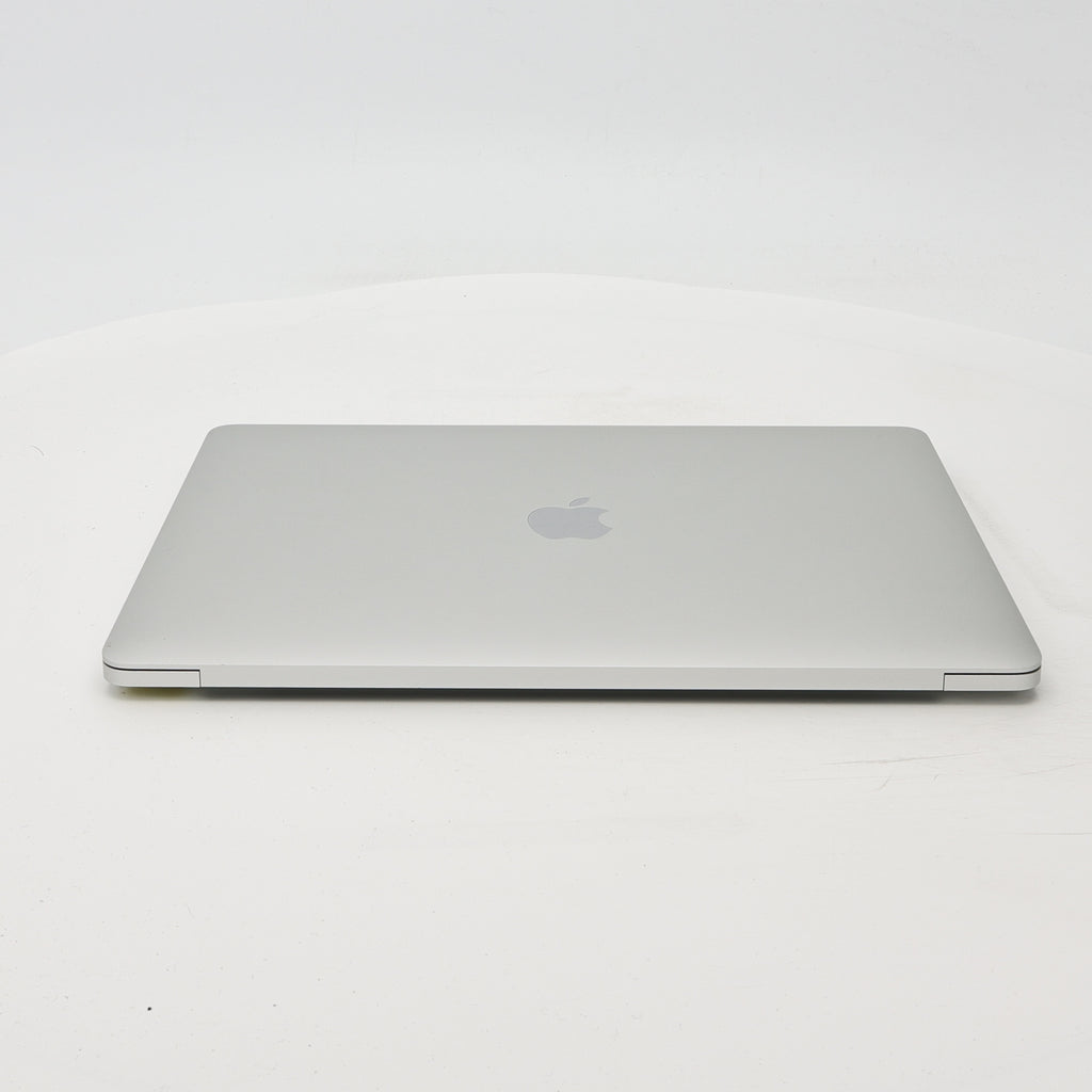 95新 Apple MacBook Pro 22年 13寸 M2（8+10核） 8G RAM 512G SSD 銀色